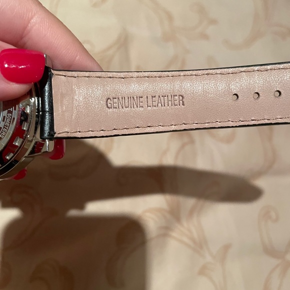 Neo Watch - Picture 5 of 7